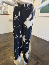 Load image into Gallery viewer, Trousers
