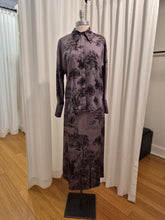 Load image into Gallery viewer, Toile Print Blouse
