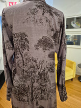 Load image into Gallery viewer, Toile Print Blouse
