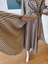Load image into Gallery viewer, Dress
