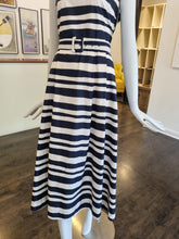 Load image into Gallery viewer, Dress
